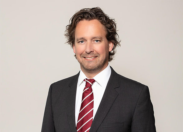 Porträtfoto von Professor Timo Busch